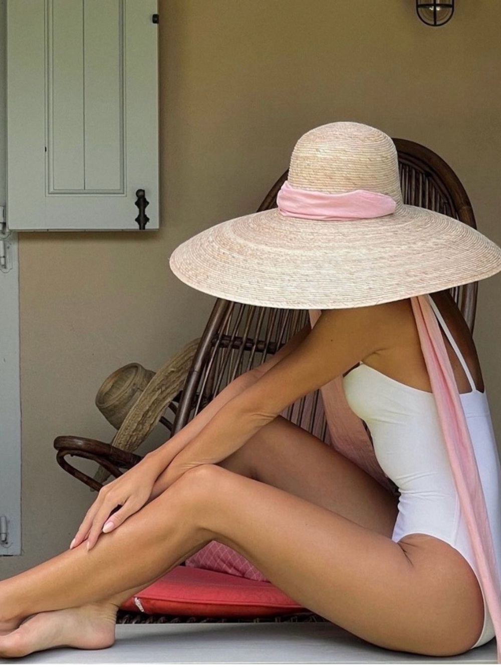 Wide-Brim Straw Sun Hat with Pink Band - Picture 2 of 6